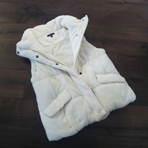 GAP cotton puffy vest Medium